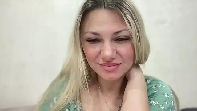 Try the hottest girls free webcams as they get au naturel and get naked fulfilling your nuttiest whims.