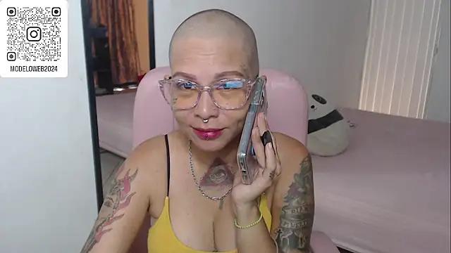 Try the hottest girls free webcams as they get au naturel and get naked fulfilling your nuttiest whims.