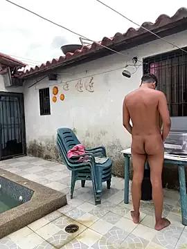 MrLeoLatino from StripChat is Freechat