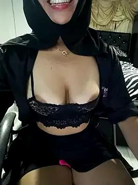 Photos of nadia__abaud from StripChat is Freechat