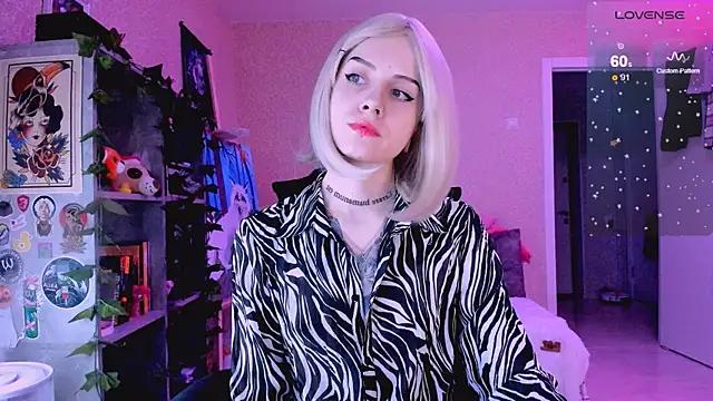 NaniMoore from StripChat
