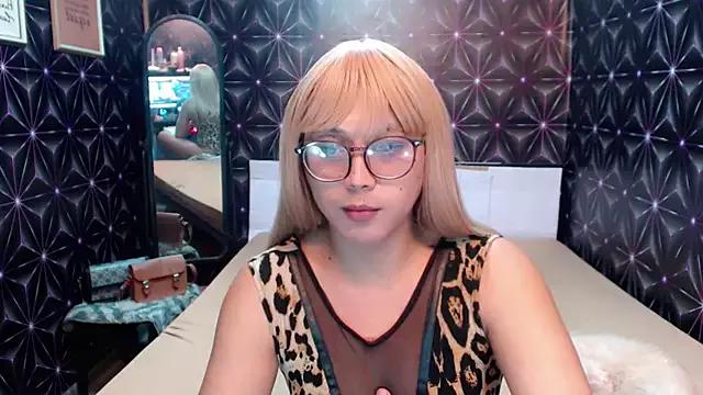 Try the hottest girls free webcams as they get au naturel and get naked fulfilling your nuttiest whims.