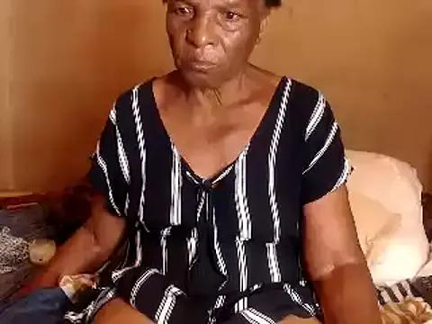 NaughtyGranny from StripChat is Freechat