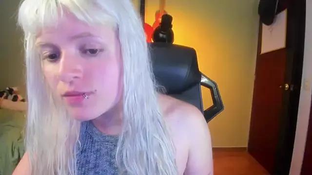 NEXT_DOOR_GIRL_ from StripChat is Freechat