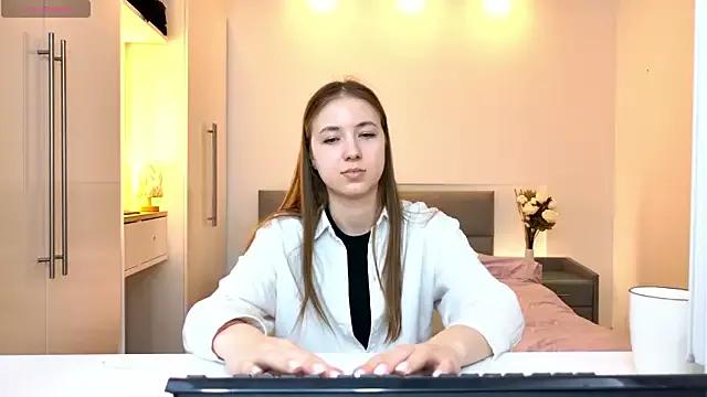 NicoCollard from StripChat is Freechat