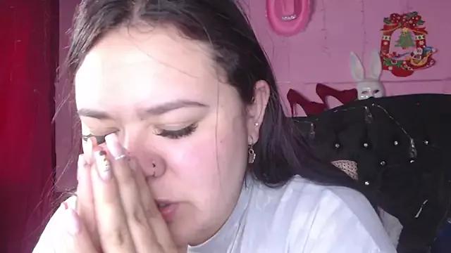 NikkiRous_ from StripChat