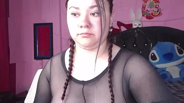 NikkiRous_ from StripChat
