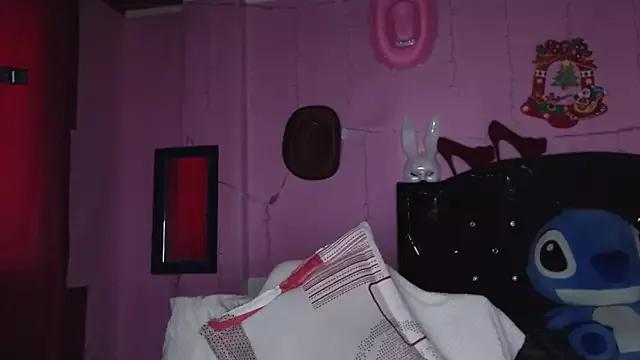 NikkiRous_ from StripChat