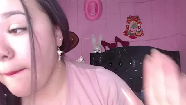NikkiRous_ from StripChat