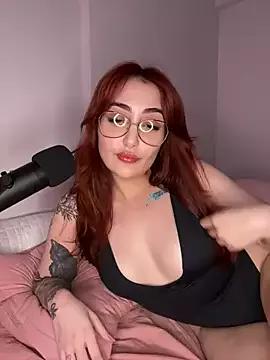Nina_noire from StripChat is Freechat