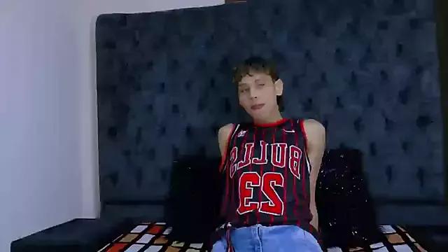 Photos of Noahoconor from StripChat is Freechat