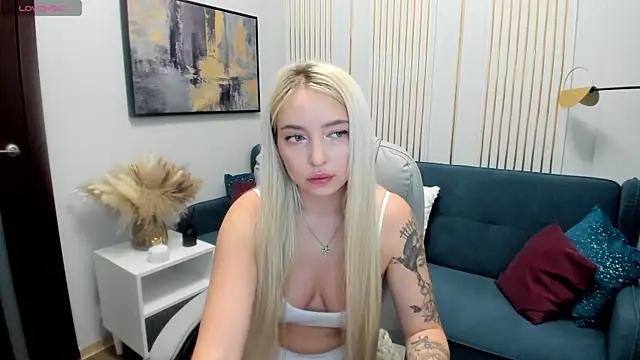 Try the hottest girls free webcams as they get au naturel and get naked fulfilling your nuttiest whims.