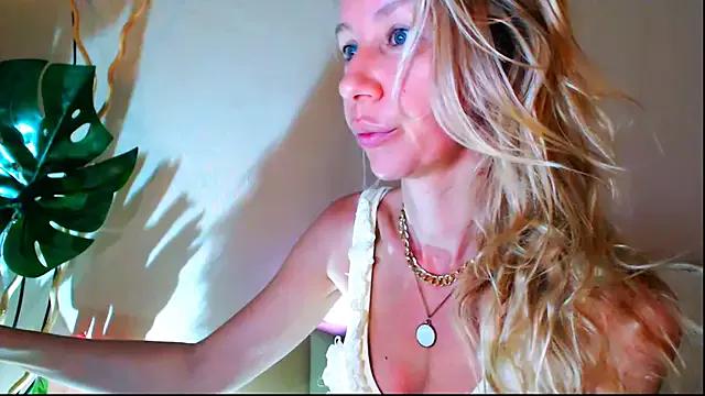 Try the hottest girls free webcams as they get au naturel and get naked fulfilling your nuttiest whims.
