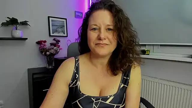 Try the hottest girls free webcams as they get au naturel and get naked fulfilling your nuttiest whims.