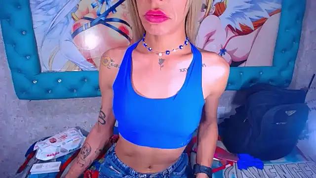 Try the hottest girls free webcams as they get au naturel and get naked fulfilling your nuttiest whims.