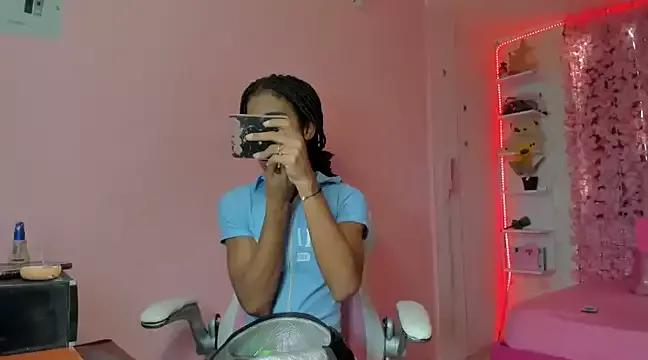 paris_hiltom from StripChat is Freechat