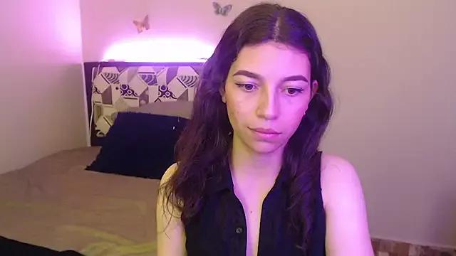 Paulina_williams from StripChat is Freechat
