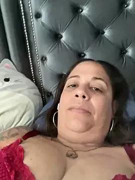 PrettyKittyMia from StripChat is Freechat