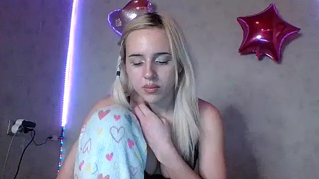 Try the hottest girls free webcams as they get au naturel and get naked fulfilling your nuttiest whims.