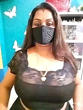 Try the hottest girls free webcams as they get au naturel and get naked fulfilling your nuttiest whims.