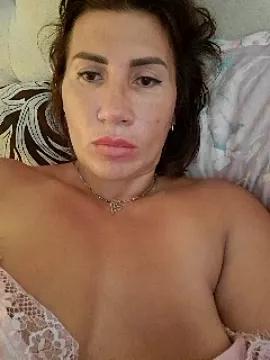 Try the hottest girls free webcams as they get au naturel and get naked fulfilling your nuttiest whims.