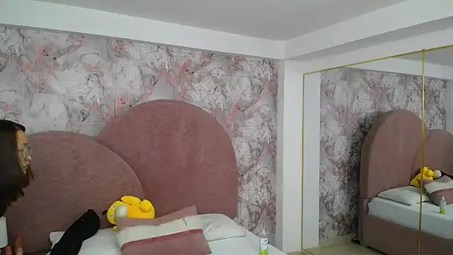 SaaraBrown from StripChat