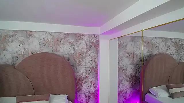 SaaraBrown from StripChat
