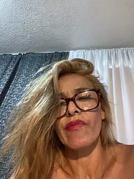 Try the hottest girls free webcams as they get au naturel and get naked fulfilling your nuttiest whims.