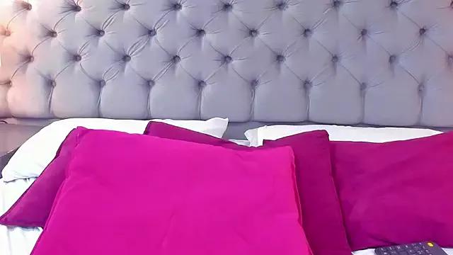 SamantaG webcams show profile image 