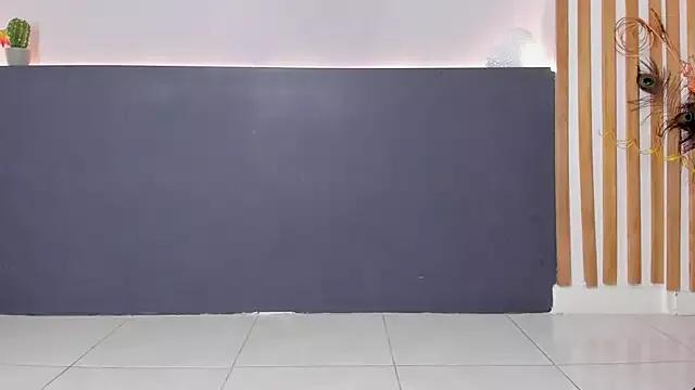 sara__jones_gh from StripChat is Freechat