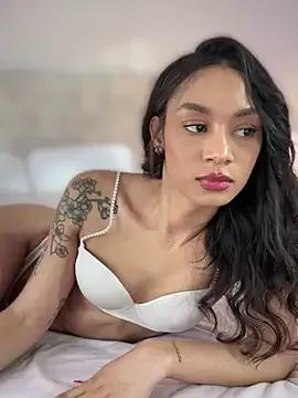 Sarakux from StripChat is Freechat