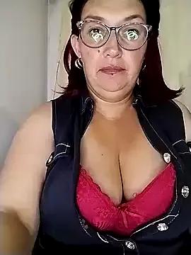 saraqueen__ from StripChat is Freechat