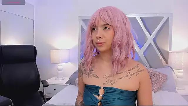 SaraSccott_ from StripChat is Freechat