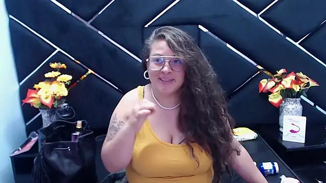 Try the hottest girls free webcams as they get au naturel and get naked fulfilling your nuttiest whims.