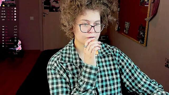 Sashy_Way from StripChat