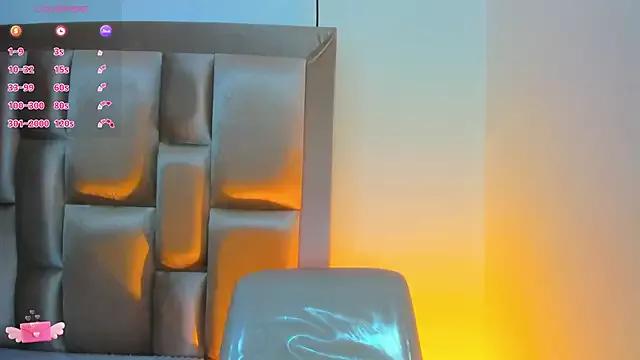 SeleneMiiller from StripChat