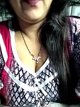 SEXY_KAMANAA from StripChat is Freechat