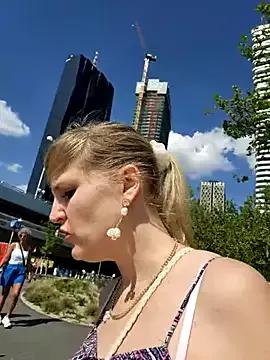 Sexybiene969 from StripChat is Freechat