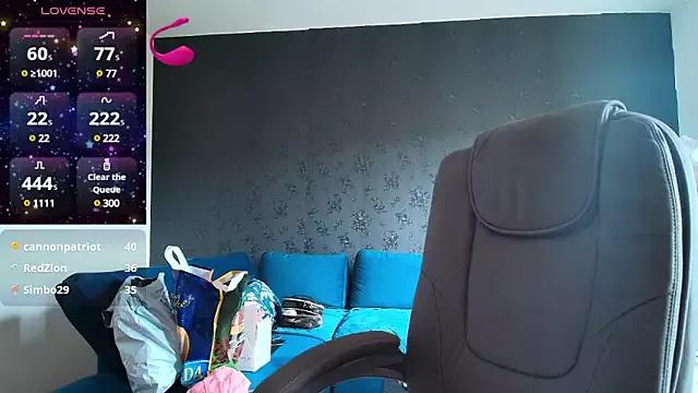 Try the hottest girls free webcams as they get au naturel and get naked fulfilling your nuttiest whims.