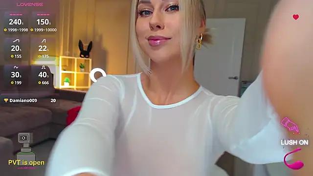 Try the hottest girls free webcams as they get au naturel and get naked fulfilling your nuttiest whims.