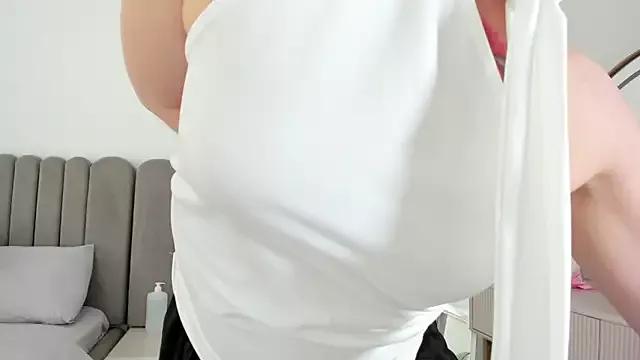 SimonaGerry from StripChat is Freechat