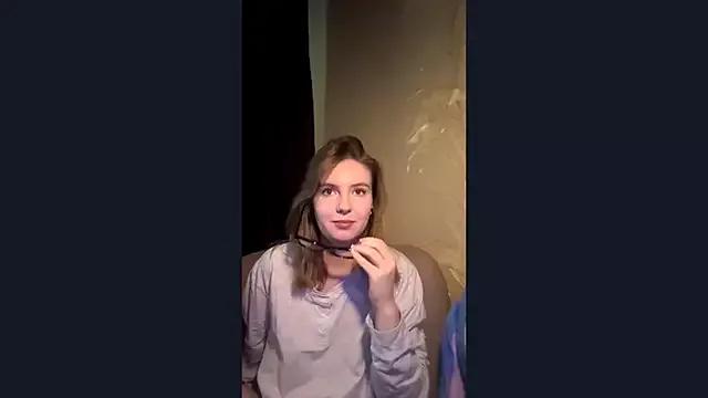 sindi_love_u from StripChat is Freechat