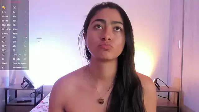 SoffiaRose from StripChat