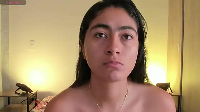 SoffiaRose from StripChat