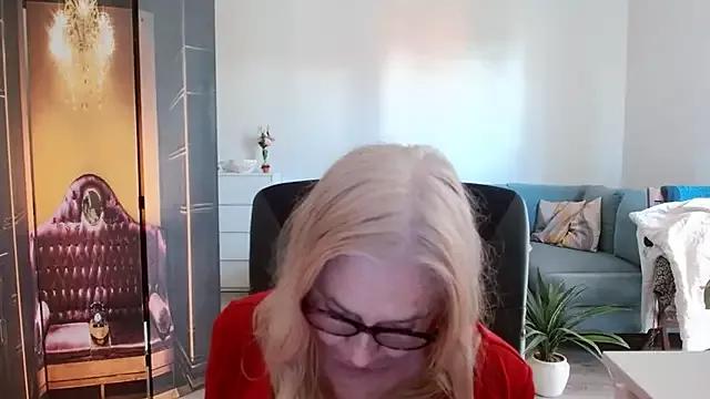 sofia_xkiss from StripChat is Freechat