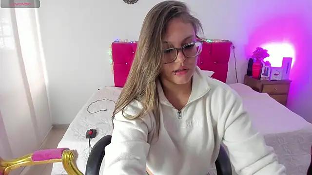 Try the hottest girls free webcams as they get au naturel and get naked fulfilling your nuttiest whims.