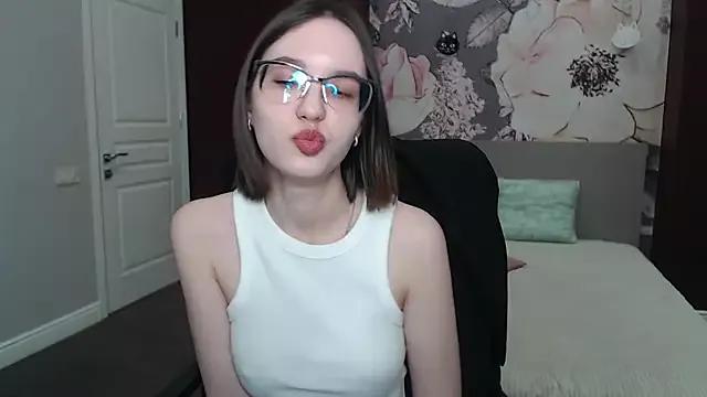SofiaMooris from StripChat is Freechat