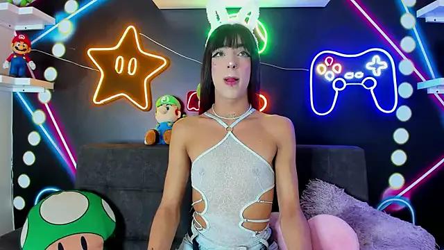 Try the hottest girls free webcams as they get au naturel and get naked fulfilling your nuttiest whims.