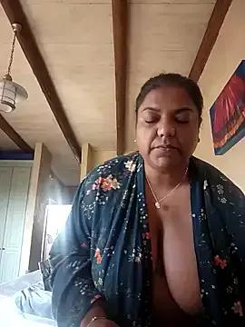 SophieStarShine from StripChat is Freechat