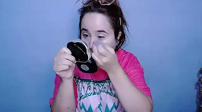 SubLayla01 from StripChat is Freechat
